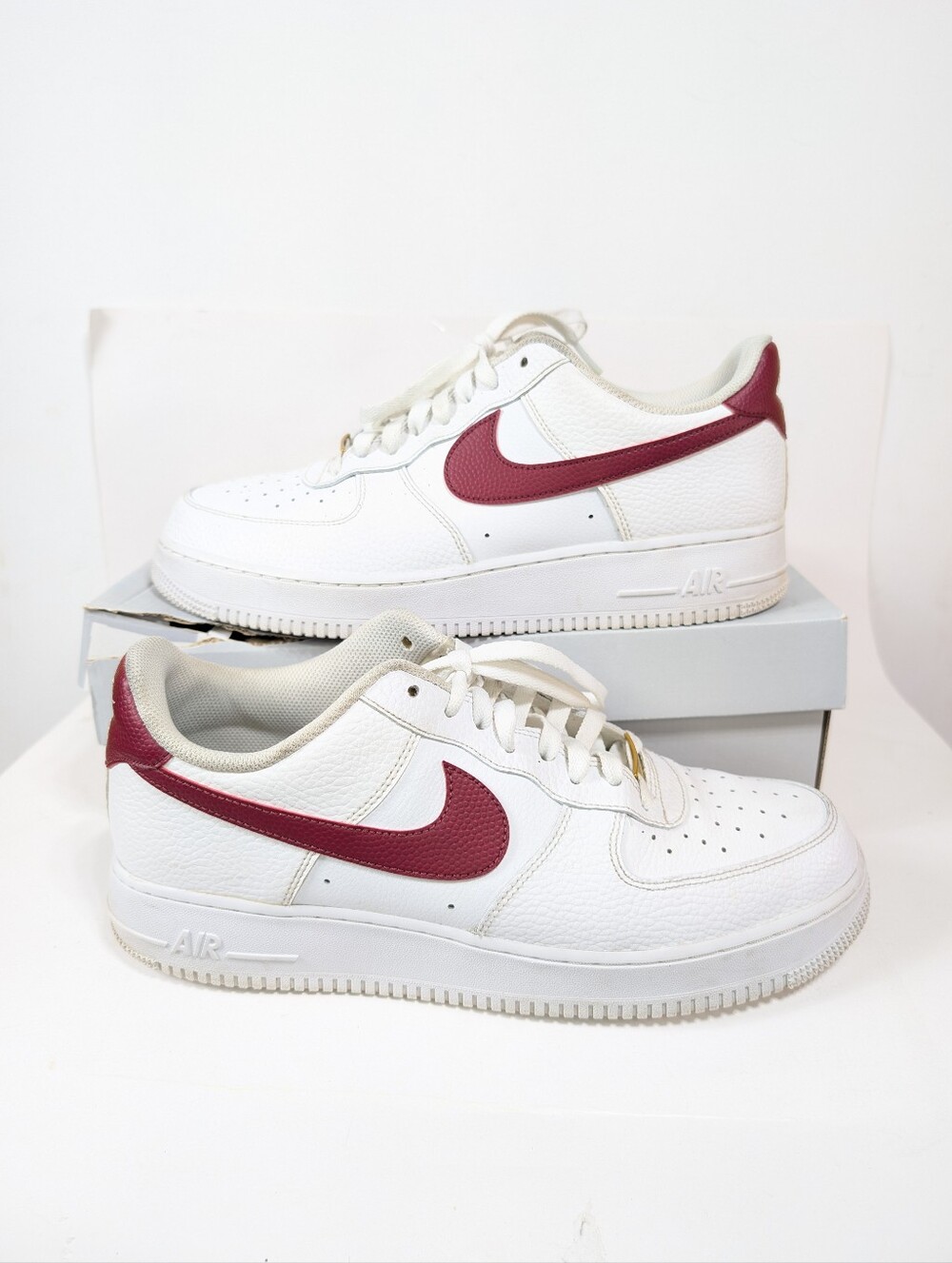 Nike Air Force 1 07 White and Burgundy Size US 11 Gold AF1 Lace Tag Minor Flaws